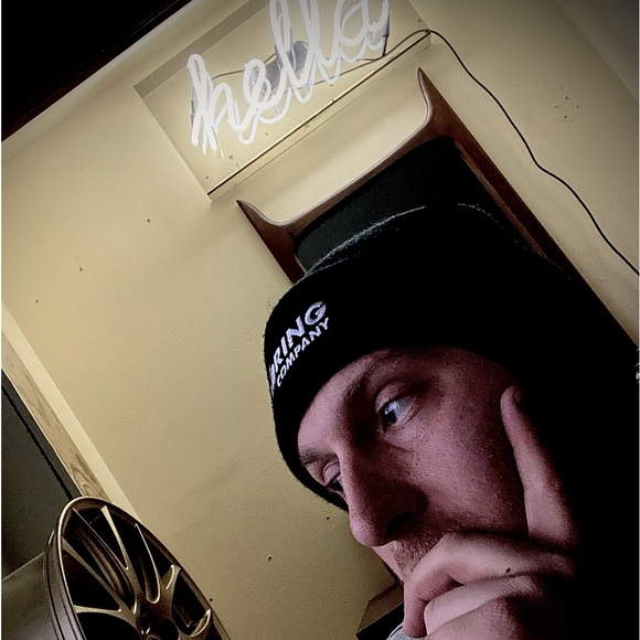 Meet your Posher, Thom - Picture 1 of 1